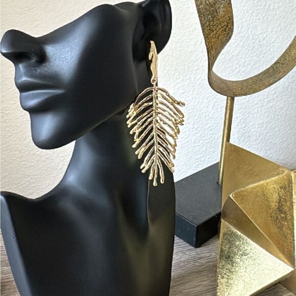 LeafādropāearringsāA705 - Picture 4 of 4